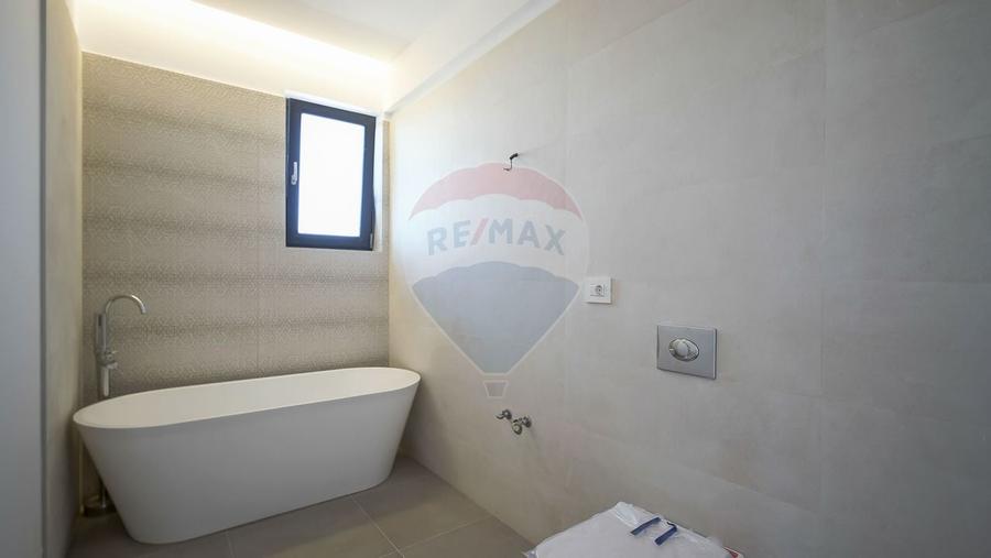 Casa / Vila cu 5 camere de vanzare - 13