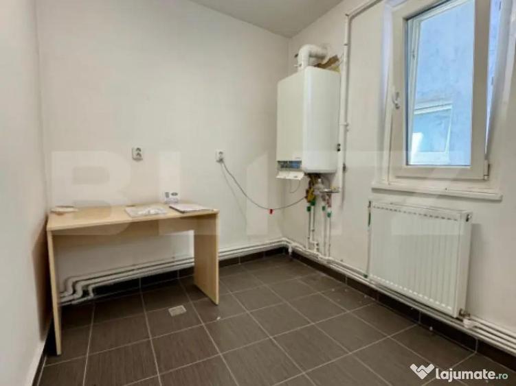 Spa?iu de birouri, 120 mp, 5 incaperi mansarda in c - 7