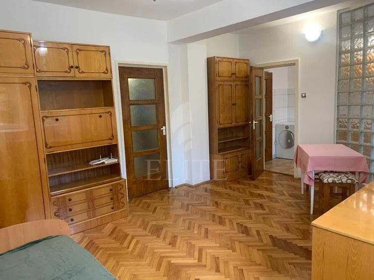 Garsonieră decomandată, mobilată în Zorilor