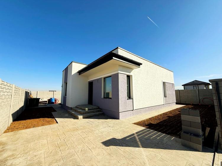 Casa Individuala / 4 Camere / 2 Bai / Incalzire in Pardoseala - 1