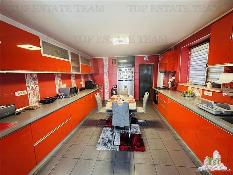 SUPER PROPRIETATE, vila 310 mp construiti, 1000 mp teren PADUREA ROSU - 13