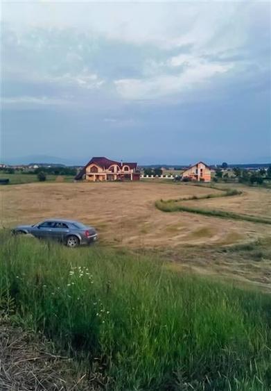 Film & Tur LIVE! Rafinament in cartier linistit, pe 30.000 mp teren paradis, fac - 29