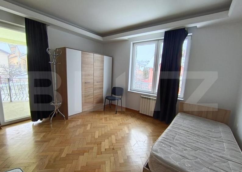 Casa Ultracentral cu 5 camere in suprafa?a de 300 mp ?i - 35