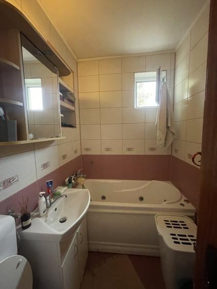 Apartament Deosebit, semidecomandat  cu garaj in curte - 9