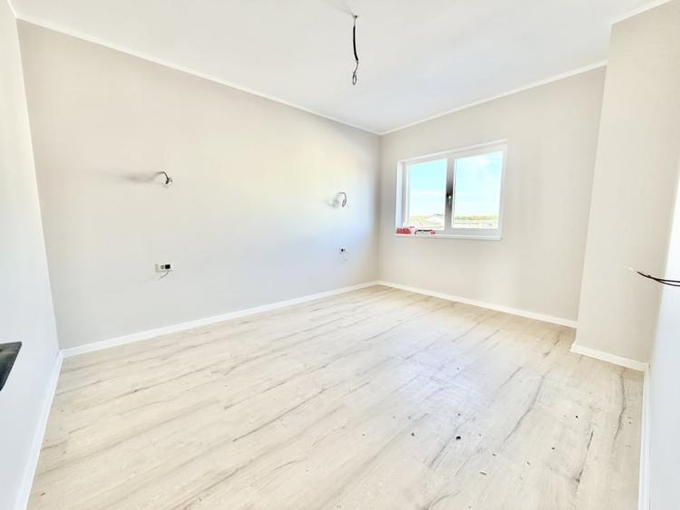 Duplex despartit prin camera tehnica - 4 camere - Mosnita - 10