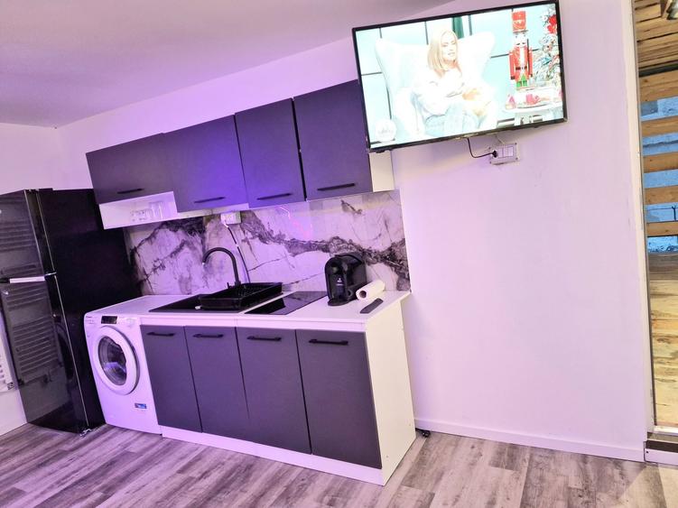 Inchiriez apartament 3 camere plus terasa centru Predeal - 6