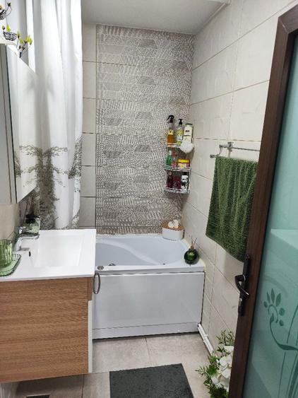 Inchiriez apartament 3 camere - 8