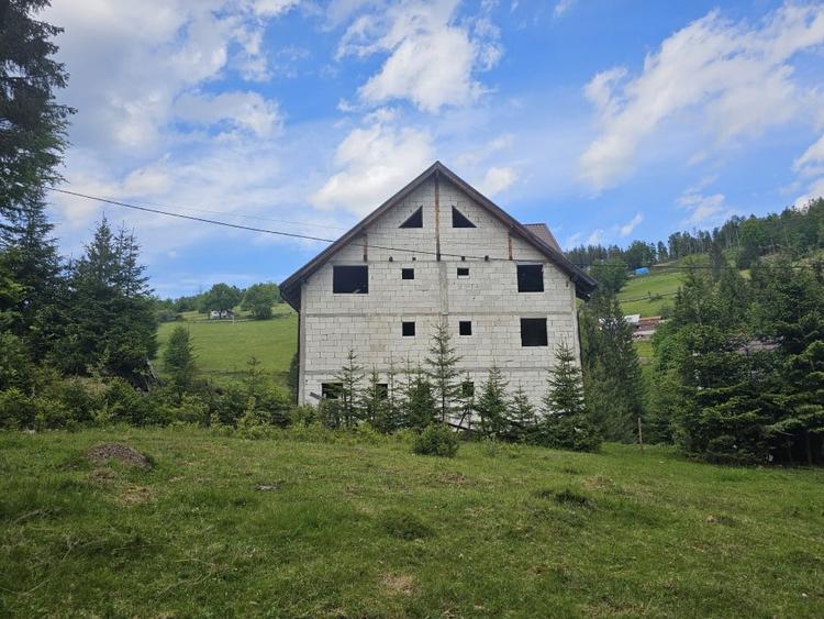 Casa de vacanta + teren intravilan suprafata 2.075mp, Bubesti, Arieseni - 3