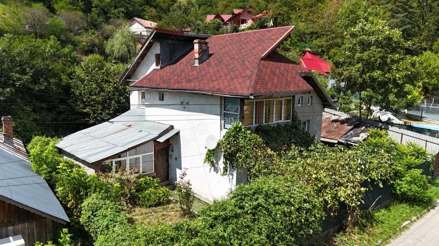 Casa de vanzare zona centrala langa magazinul Penny Brezoi Casa de vanzare zona centrala langa magazinul Penny Brezoi