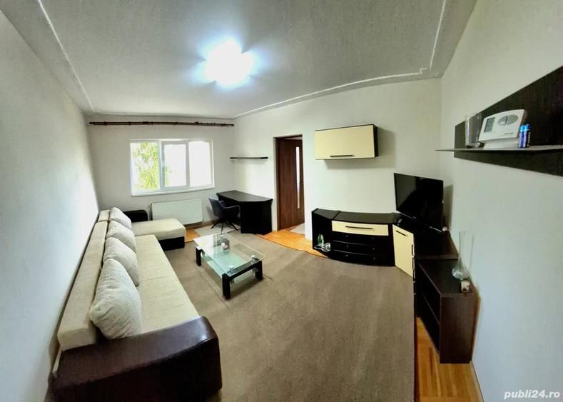 Apartament cu 2 camere semidecomandat în 7 Noiembrie