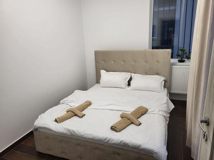 Apartament cu 3 camere semidecomandat în Central