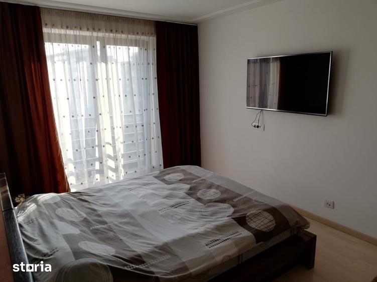 Apartament cu 3 camere în Decebal