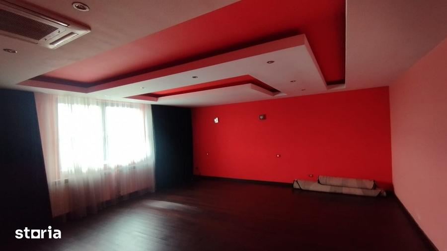 Casă cu Teren 1130 Mp în Central