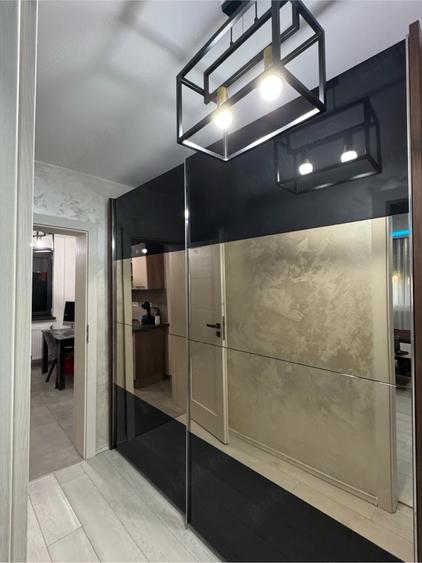 Apartament cu 2 camere semidecomandat în 1 Mai