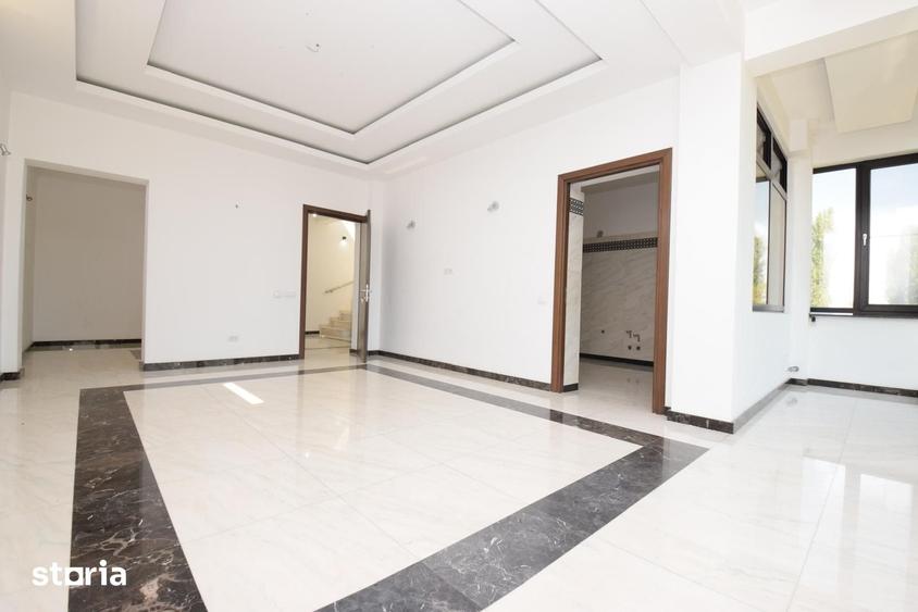 Spațiu comercial, de 400 mp, în Tei