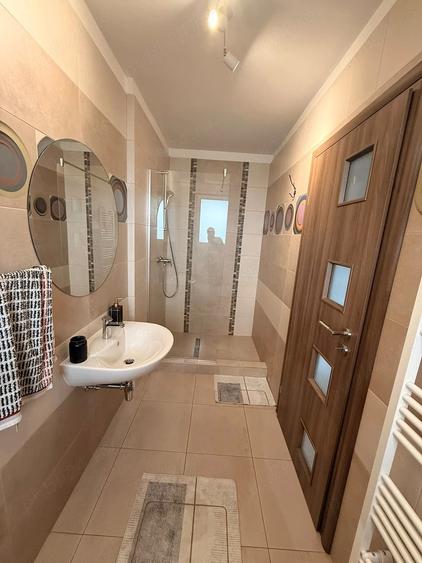 Apartament cu 2 camere semidecomandat în Florești