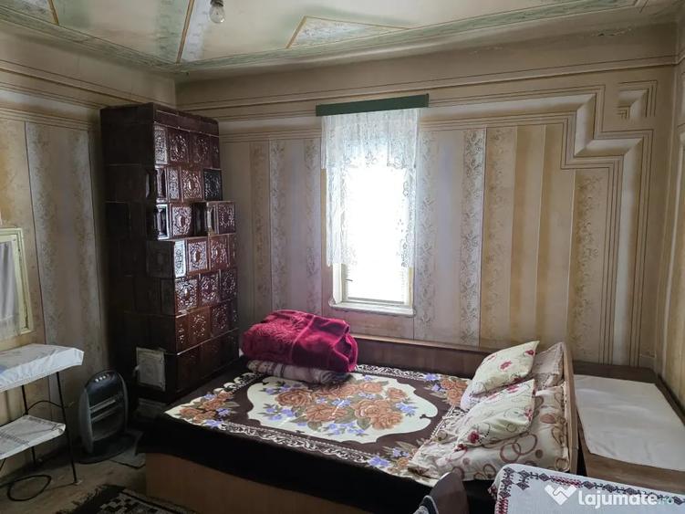 Casă cu 3 camere în Central