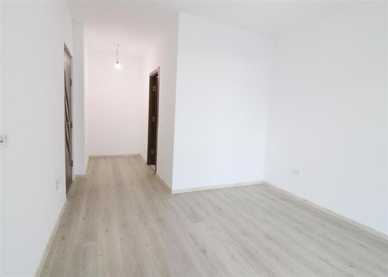 Apartament cu 4 camere decomandat în Păcurari