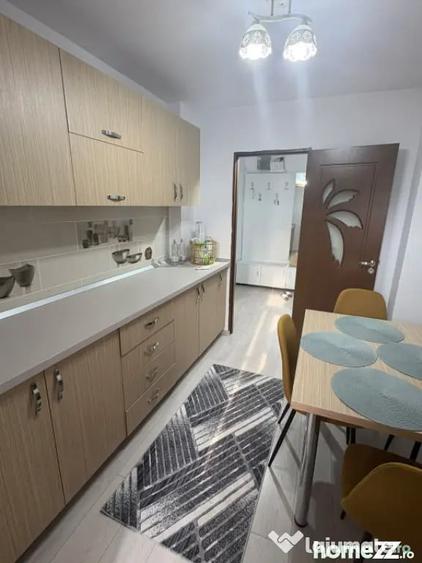 Apartament cu 2 camere decomandat în Rovine