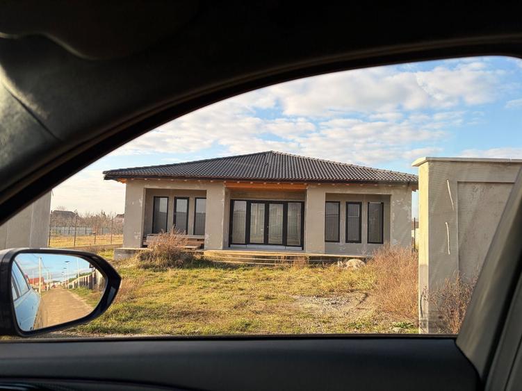 Casă cu 3 camere în Central