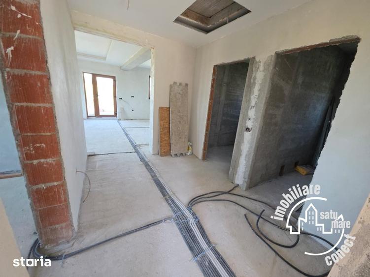 Casă cu 3 camere cu Teren 465 Mp în Burdea
