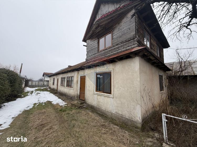 Casă cu 4 camere cu Teren 13000 Mp în Țifești