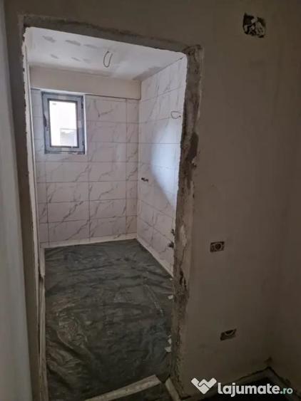 Apartament cu 3 camere decomandat în George Enescu