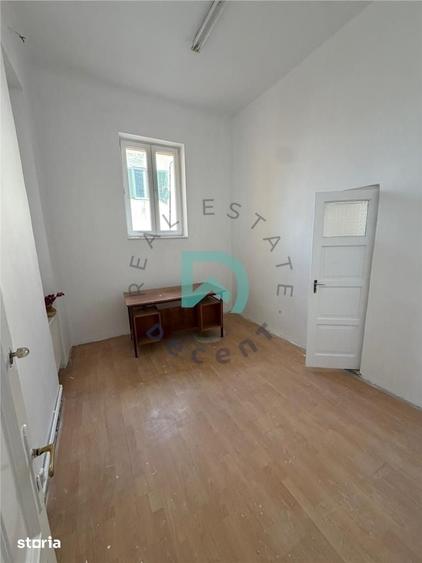 Spațiu comercial, de 120 mp, în Ștrand