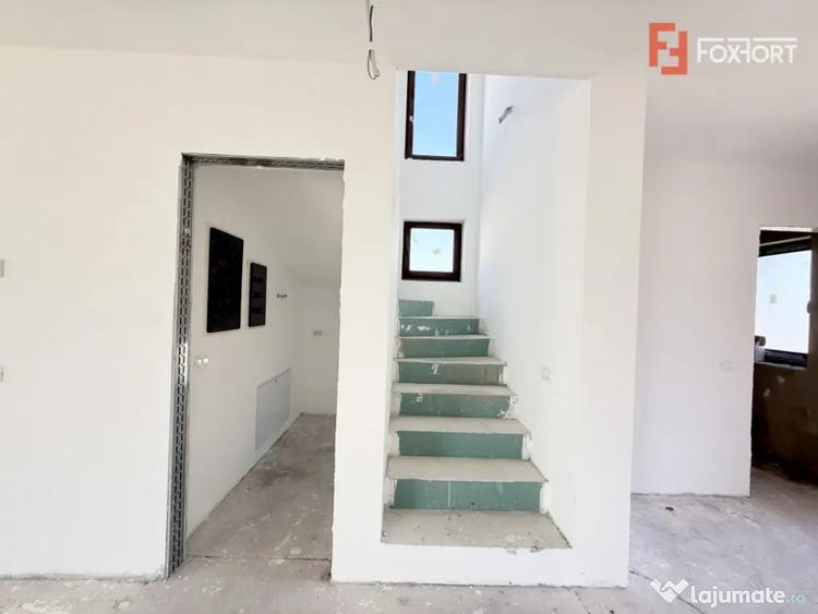 Casă cu 5 camere cu Teren 583 Mp în Săcălaz
