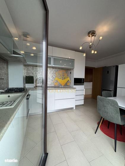 Apartament cu 3 camere în Zorilor