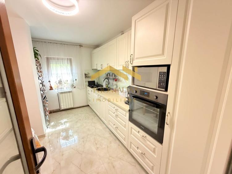 Apartament cu 4 camere decomandat, mobilat în Lunei