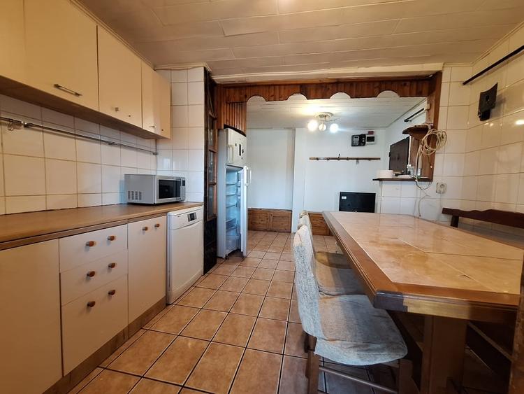 Apartament cu 3 camere decomandat, mobilat în Lipovei