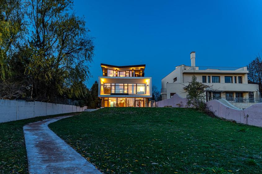 Casă individuală cu 7 camere cu Piscina în Mogoșoaia
