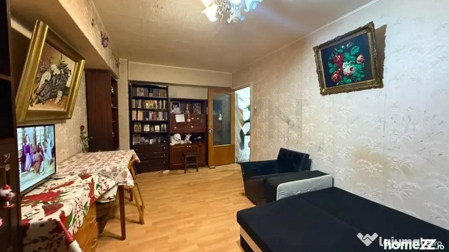 Apartament cu 4 camere decomandat în Colentina