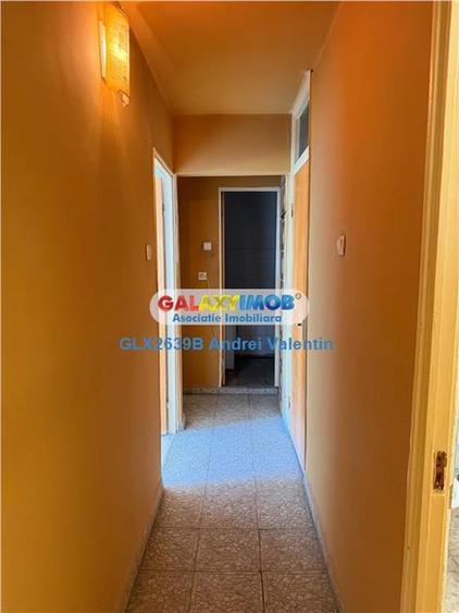 Apartament cu 3 camere decomandat, mobilat în Berceni