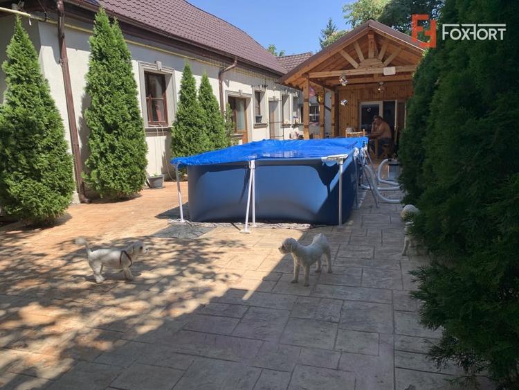 Casă individuală cu 6 camere cu Canalizare în Aradului