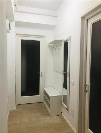 Apartament cu 4 camere decomandat, mobilat în Aeroport