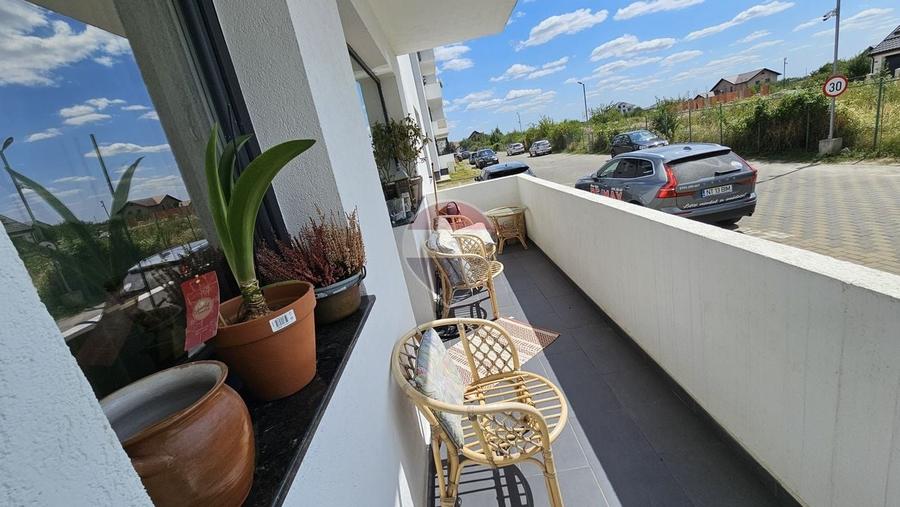 Apartament cu 2 camere decomandat, mobilat în Calea Romanului