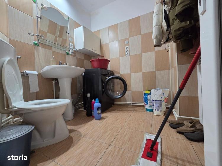 Apartament cu 4 camere decomandat în E3