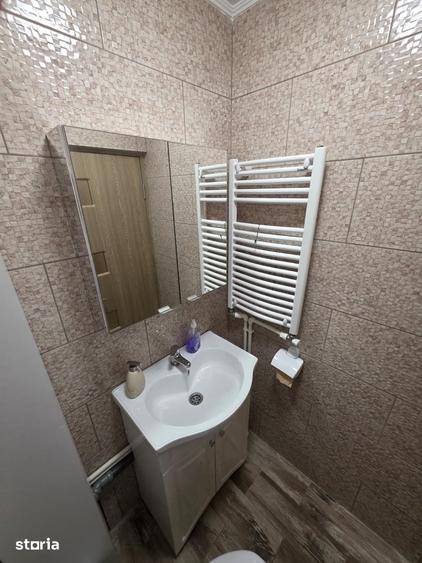 Apartament cu 3 camere decomandat în Exterior Vest