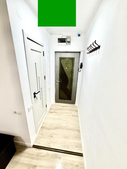 Garsonieră decomandată în Titan