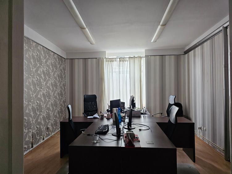 Casă cu 5 camere cu Teren 153 Mp în Podgoria