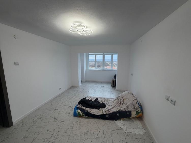 Apartament cu 3 camere semidecomandat în Șărmășag