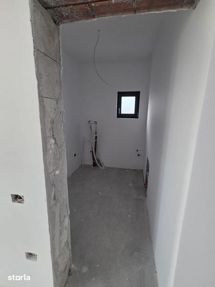 Casă cu 4 camere cu Teren 500 Mp în Stadion