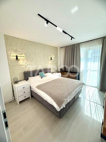 Penthouse cu 3 camere semidecomandat, mobilat în Florești