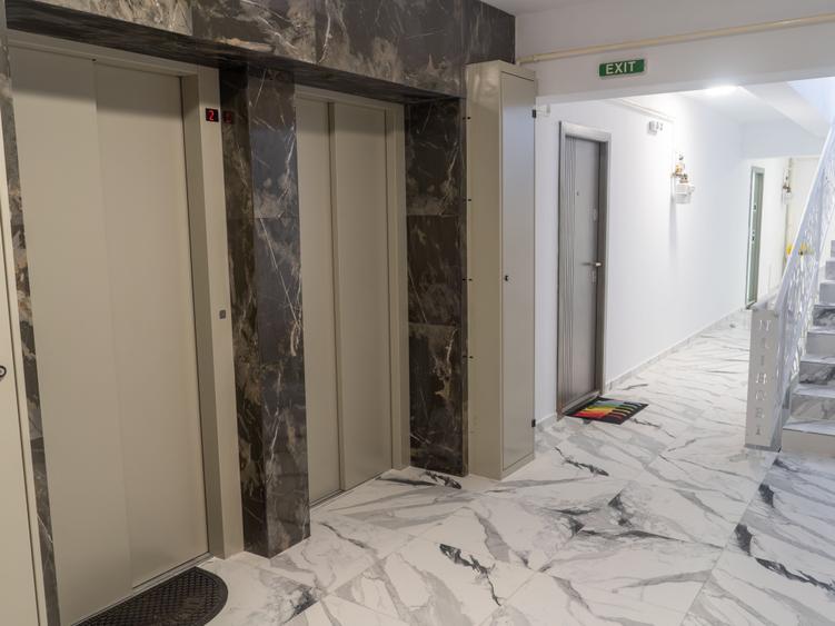Apartament cu 2 camere semidecomandat în Vișan