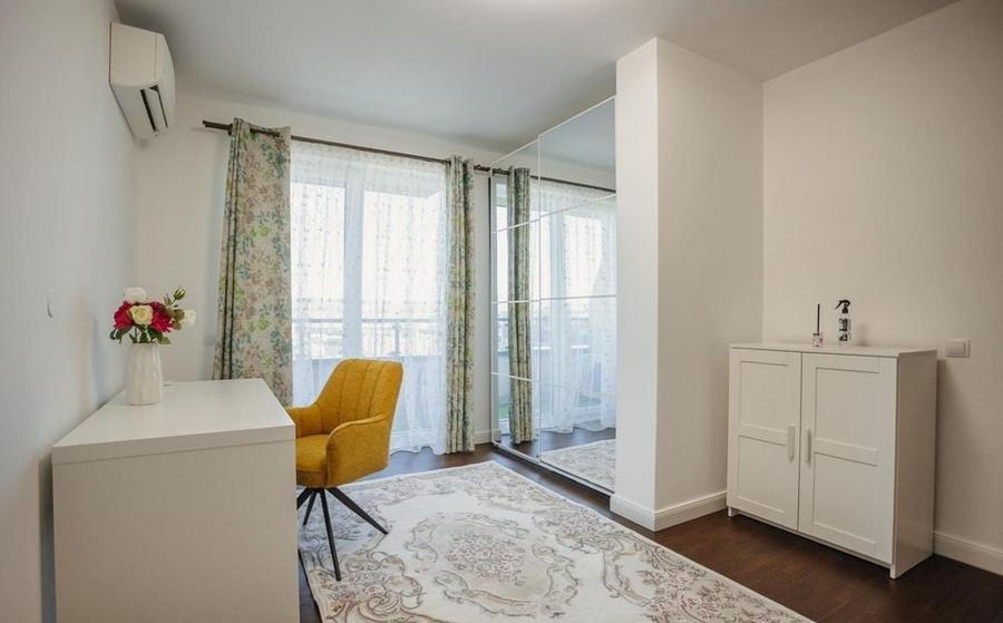 Apartament cu 3 camere semidecomandat, mobilat în Gheorgheni