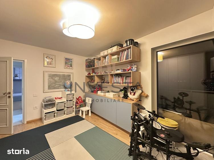 Apartament cu 4 camere decomandat în Bună Ziua