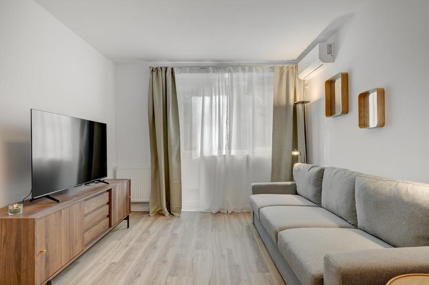 Apartament cu 2 camere semidecomandat în Titan
