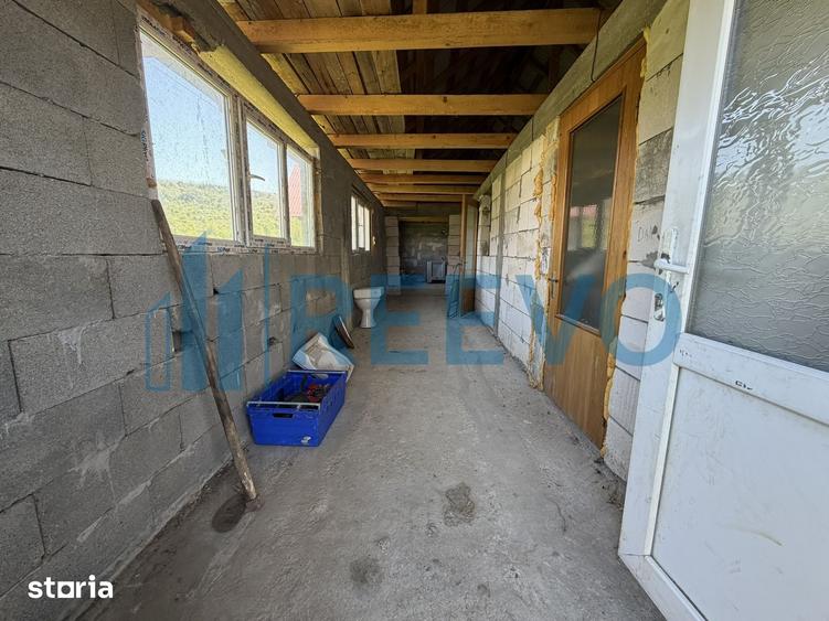 Casă cu 3 camere cu Teren 1800 Mp în Dămienești